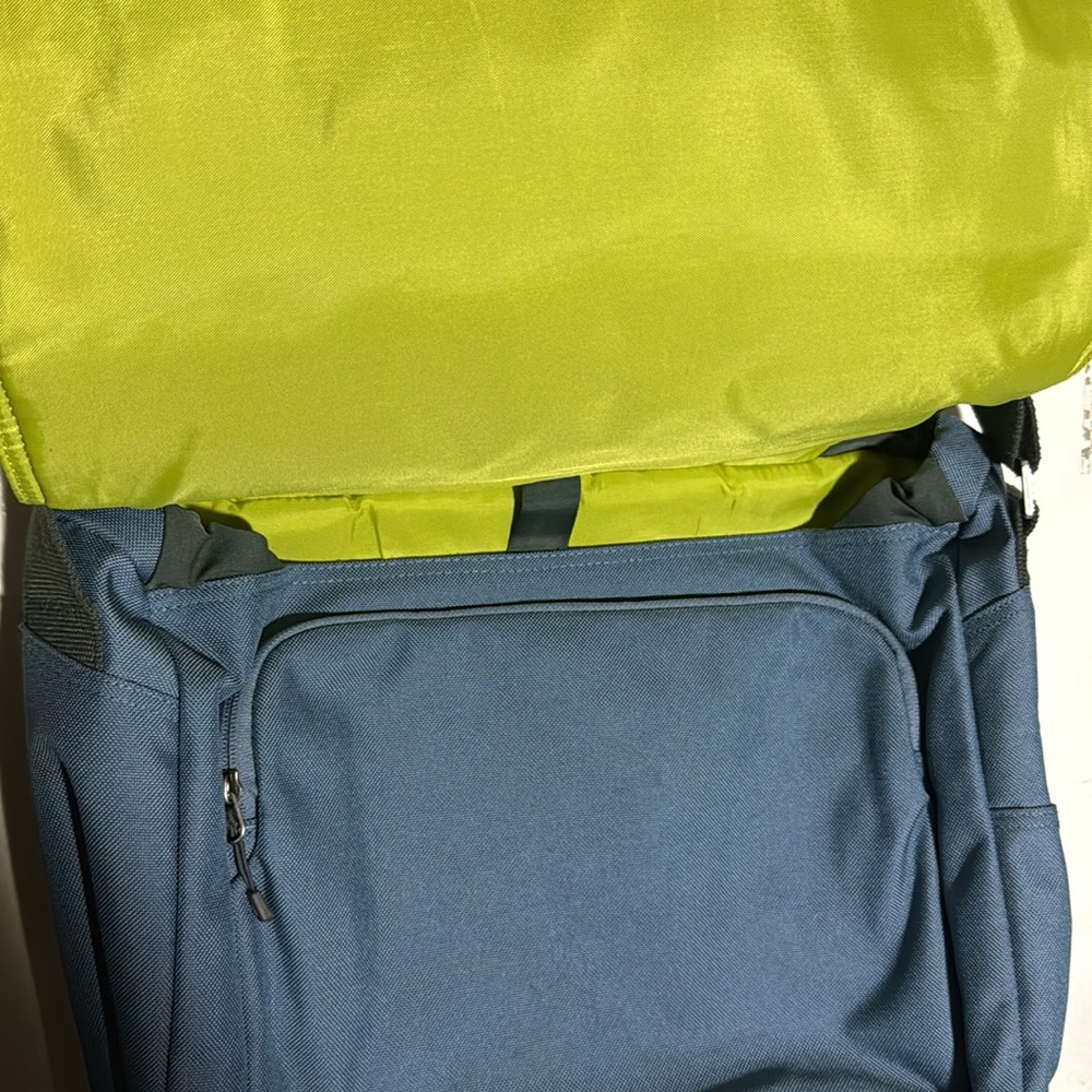 Patagonia Daily Grind Laptop Messenger Bag work school - Picture 7 of 16